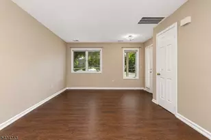 13 Augusta Dr, Clinton Township, NJ 08801 - Photo 4