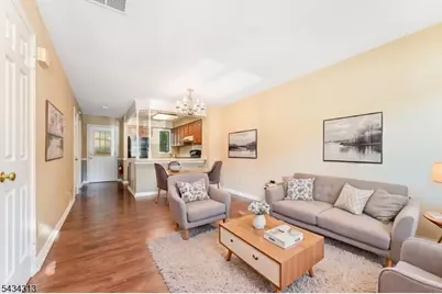 13 Augusta Dr, Clinton Township, NJ 08801 - Photo 2