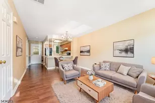13 Augusta Dr, Clinton Township, NJ 08801 - Photo 2
