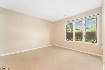 13 Augusta Dr, Clinton Township, NJ 08801 - Photo 10