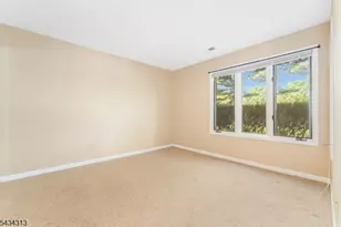 13 Augusta Dr, Clinton Township, NJ 08801 - Photo 10