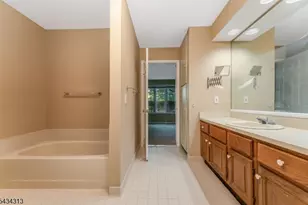 13 Augusta Dr, Clinton Township, NJ 08801 - Photo 12