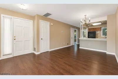 13 Augusta Dr, Clinton Township, NJ 08801 - Photo 4