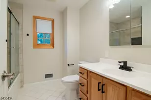 8 Liberty Ln, Franklin Township, NJ 08873 - Photo 18