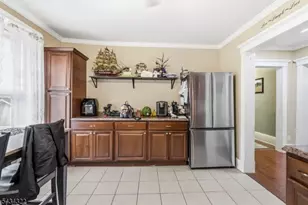 13 Wall St, Raritan, NJ 08869 - Photo 6