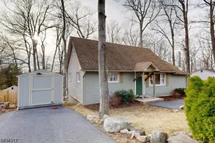 319 Midway Dr, Vernon, NJ 07422 - Photo 22
