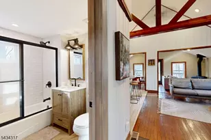 319 Midway Dr, Vernon, NJ 07422 - Photo 8