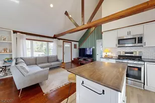 319 Midway Dr, Vernon, NJ 07422 - Photo 6