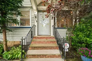 210 Hillside Rd, Elizabeth, NJ 07208 - Photo 4