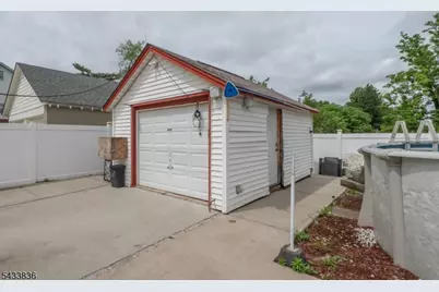 126 W Curtis St, Linden, NJ 07036 - Photo 32
