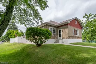 126 W Curtis St, Linden, NJ 07036 - Photo 2