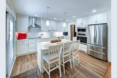 8 Edward Cir, Montville Township, NJ 07045 - Photo 6