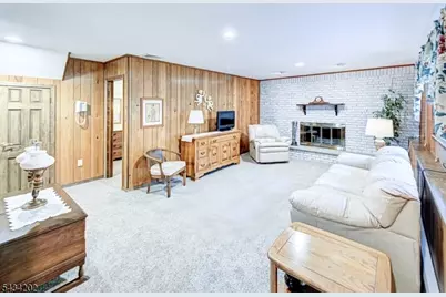 8 Edward Cir, Montville Township, NJ 07045 - Photo 18