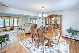 8 Edward Cir, Montville Township, NJ 07045 - Photo 4