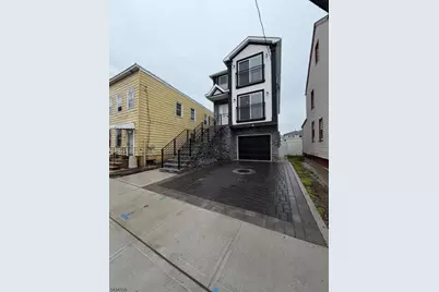 840 Martin St, Elizabeth, NJ 07201 - Photo 1