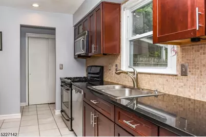 13 Crefeld Ct, Lincoln Park, NJ 07035 - Photo 14
