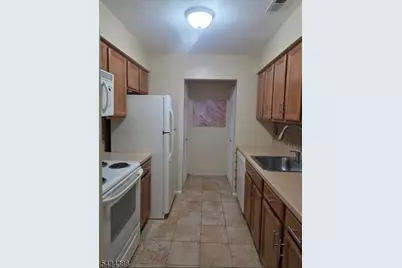 90 Almond Dr, Franklin Township, NJ 08873 - Photo 6