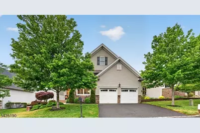 4 Mayflower Ct, Franklin Township, NJ 08873 - Photo 1