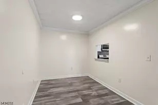 24 Amberly Ct, Franklin Township, NJ 08823 - Photo 6