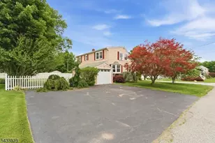9 Albert St, Pequannock Township, NJ 07444 - Photo 6