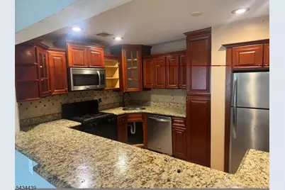 1087 Oakcroft Ln, Franklin Township, NJ 08873 - Photo 4