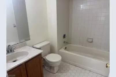 1087 Oakcroft Ln, Franklin Township, NJ 08873 - Photo 10