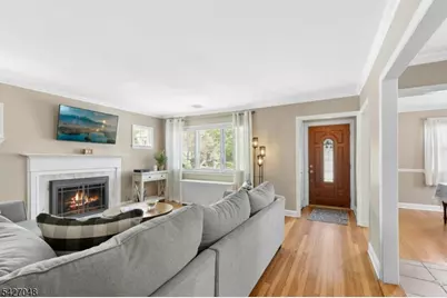 28 Janeway Place, Morris Plains, NJ 07950 - Photo 4