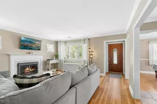 28 Janeway Pl, Morris Plains, NJ 07950 - Photo 4