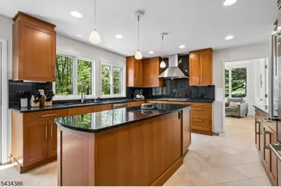 10 Hawthorne Ct, Morris Township, NJ 07960 - Photo 10