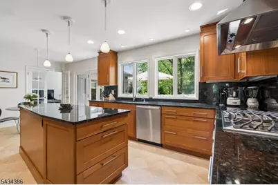 10 Hawthorne Ct, Morris Township, NJ 07960 - Photo 12