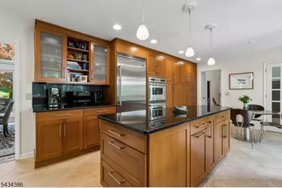 10 Hawthorne Ct, Morris Township, NJ 07960 - Photo 14