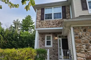 16 Scarlet Oak Dr, Montgomery Township, NJ 08540 - Photo 2