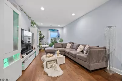 19 Franklin St, Bloomfield, NJ 07003 - Photo 16