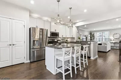 706 Bayside Ct, Old Bridge Township, NJ 08879 - Photo 8