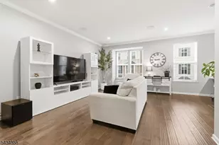 706 Bayside Ct, Old Bridge Township, NJ 08879 - Photo 4