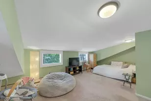 56 Highwood Rd, Parsippany, NJ 07834 - Photo 22