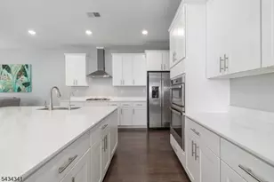 18 McCluskey Pl, Morris Plains, NJ 07950 - Photo 16
