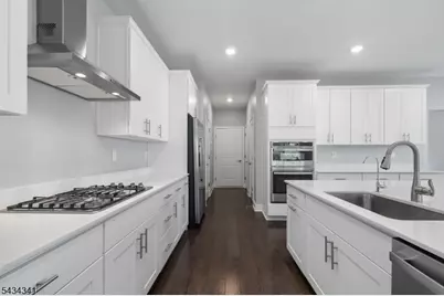 18 McCluskey Pl, Morris Plains, NJ 07950 - Photo 18