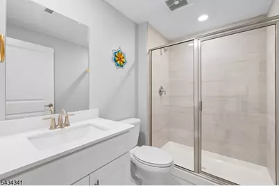 18 McCluskey Pl, Morris Plains, NJ 07950 - Photo 42