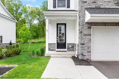 18 McCluskey Pl, Morris Plains, NJ 07950 - Photo 6