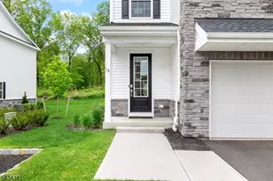18 McCluskey Pl, Morris Plains, NJ 07950 - Photo 6
