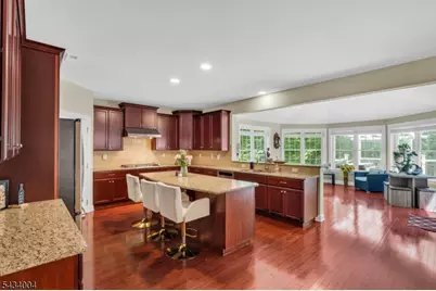 4 Sovereign Dr, Mount Olive, NJ 07836 - Photo 8