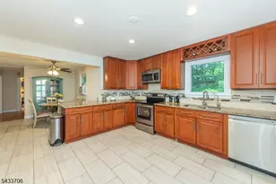9 Albert St, West Milford, NJ 07480 - Photo 6