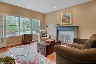 26 Rainbow Dr, Long Hill Township, NJ 07946 - Photo 4