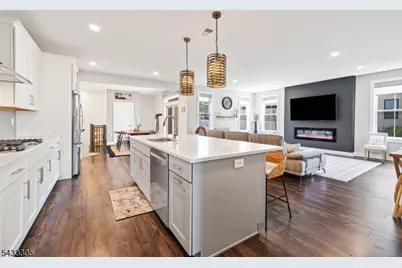 71 Village Dr, Montgomery Township, NJ 08558 - Photo 6