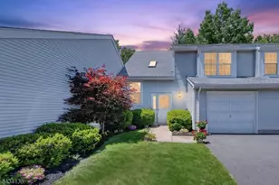 147 Picadilly Pl, Franklin Township, NJ 08873 - Photo 2