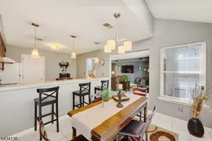 147 Picadilly Pl, Franklin Township, NJ 08873 - Photo 6