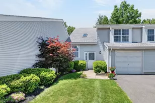 147 Picadilly Pl, Franklin Township, NJ 08873 - Photo 4