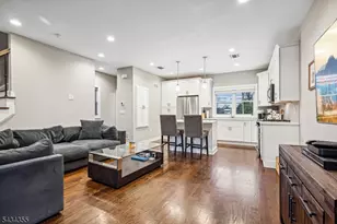 25 Stonybrook Cir, Fairfield Twp., NJ 07004 - Photo 20