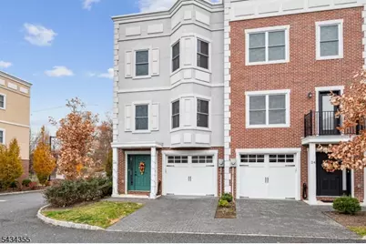 25 Stonybrook Cir #25, Fairfield Twp., NJ 07004 - Photo 2